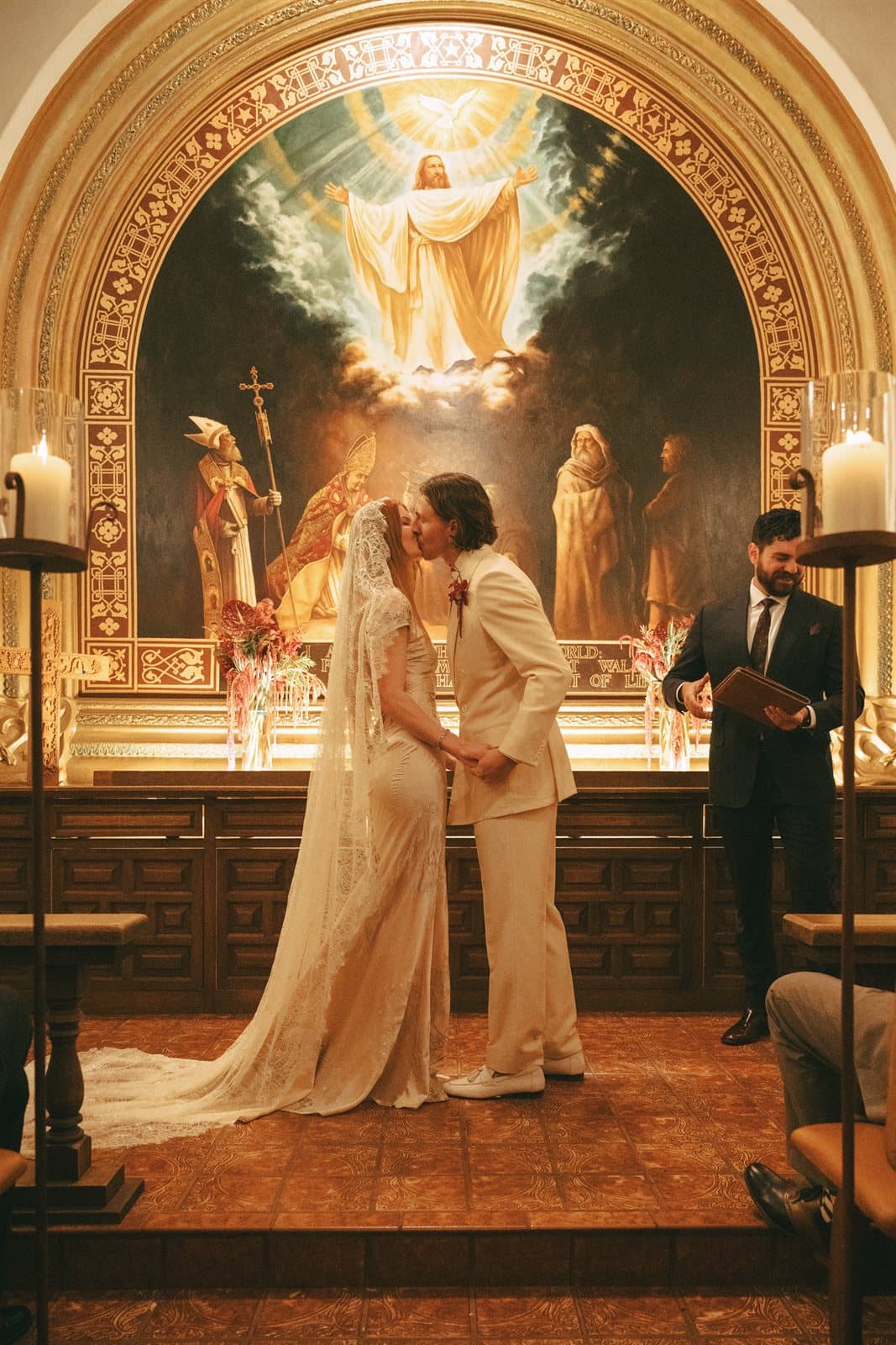A couple at the golden altar of the Tlaquepaque chapel